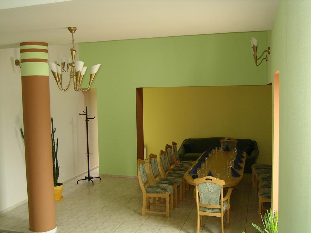 Skaistaziede Hotel Siauliai  Bilik gambar